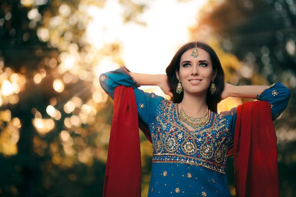 Tips to Dress Yourself for Pakistani & Indian Wedding - Rafia- Women's Wear